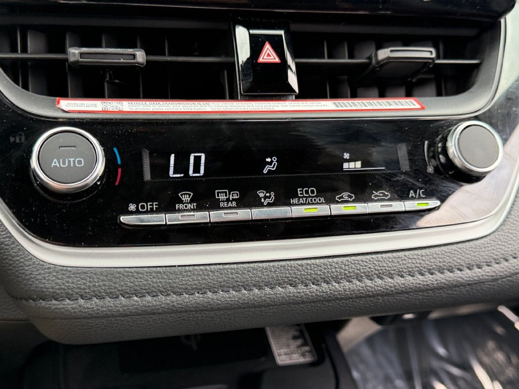 2025 Toyota Corolla SE W/ SUNROOF!