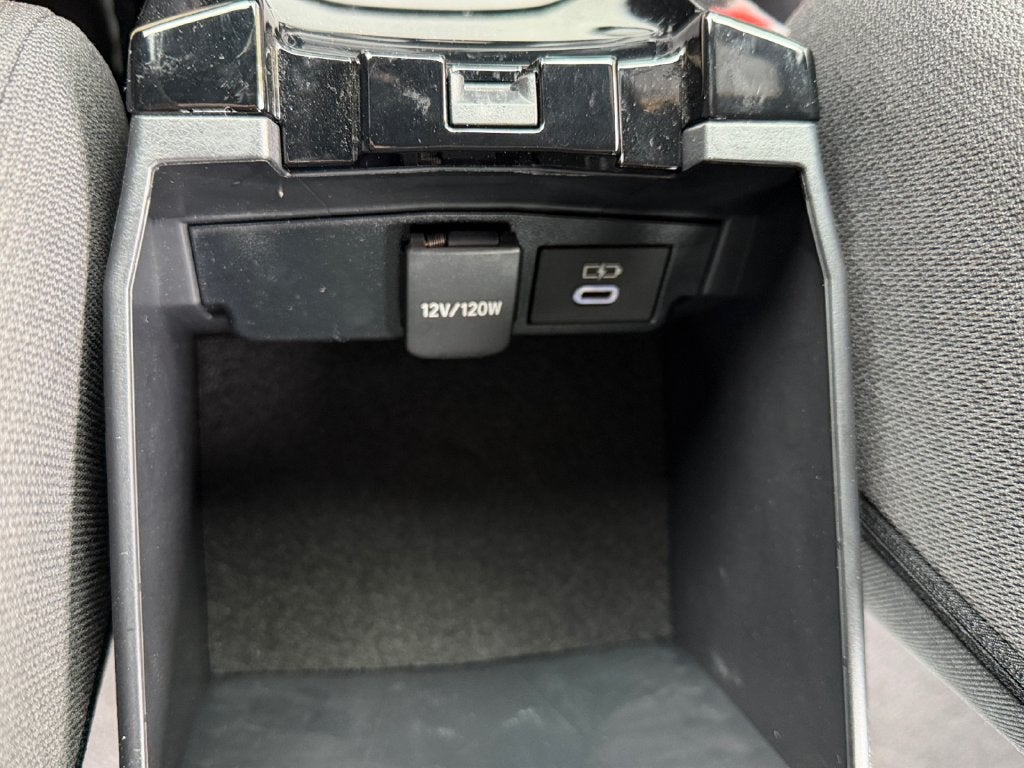 2025 Toyota Corolla SE W/ SUNROOF!