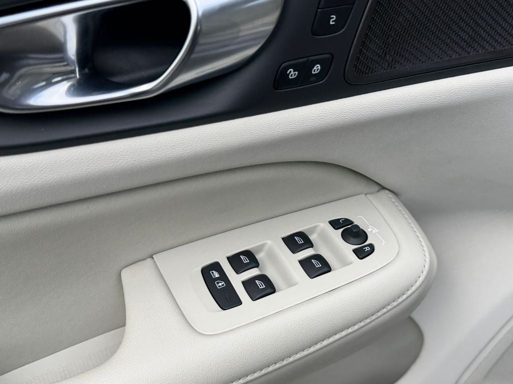 2023 Volvo S60 Ultimate