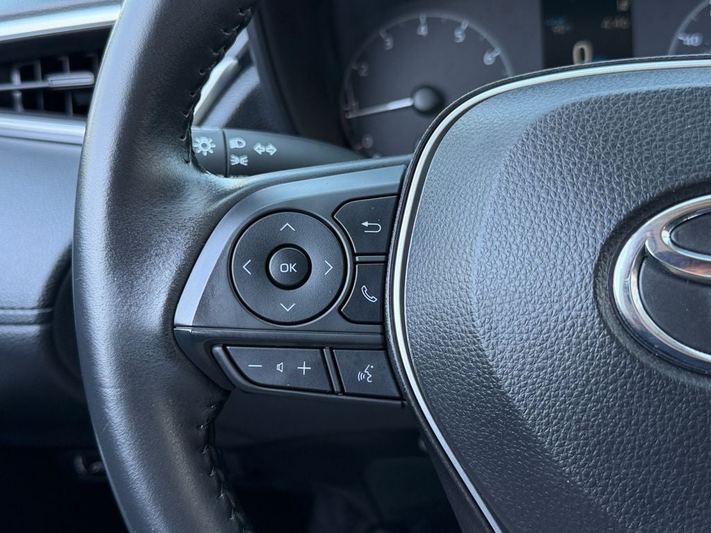 2023 Toyota Corolla Cross LE W/ Sunroof!