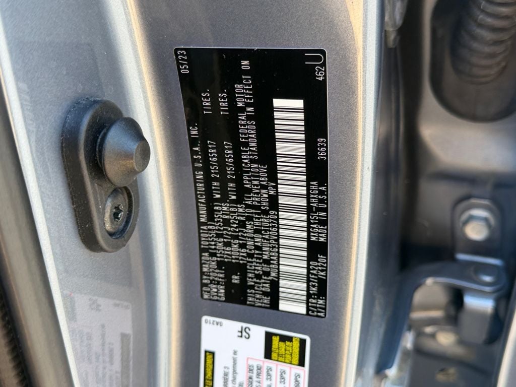 2023 Toyota Corolla Cross LE W/ Sunroof!