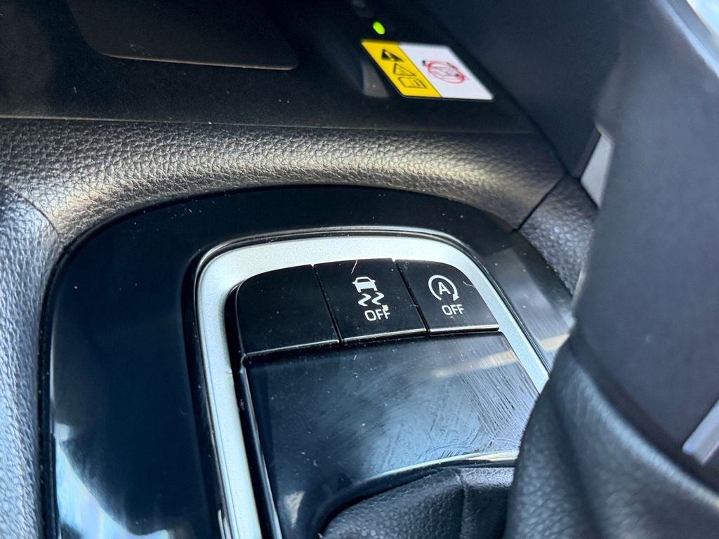 2023 Toyota Corolla Cross LE W/ Sunroof!