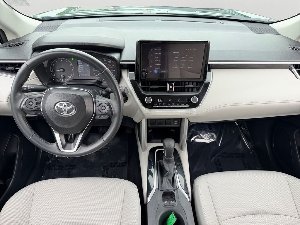 2024 Toyota Corolla Cross LE W/ SUNROOF!