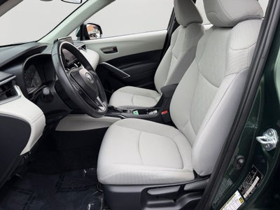 2024 Toyota Corolla Cross LE W/ SUNROOF!