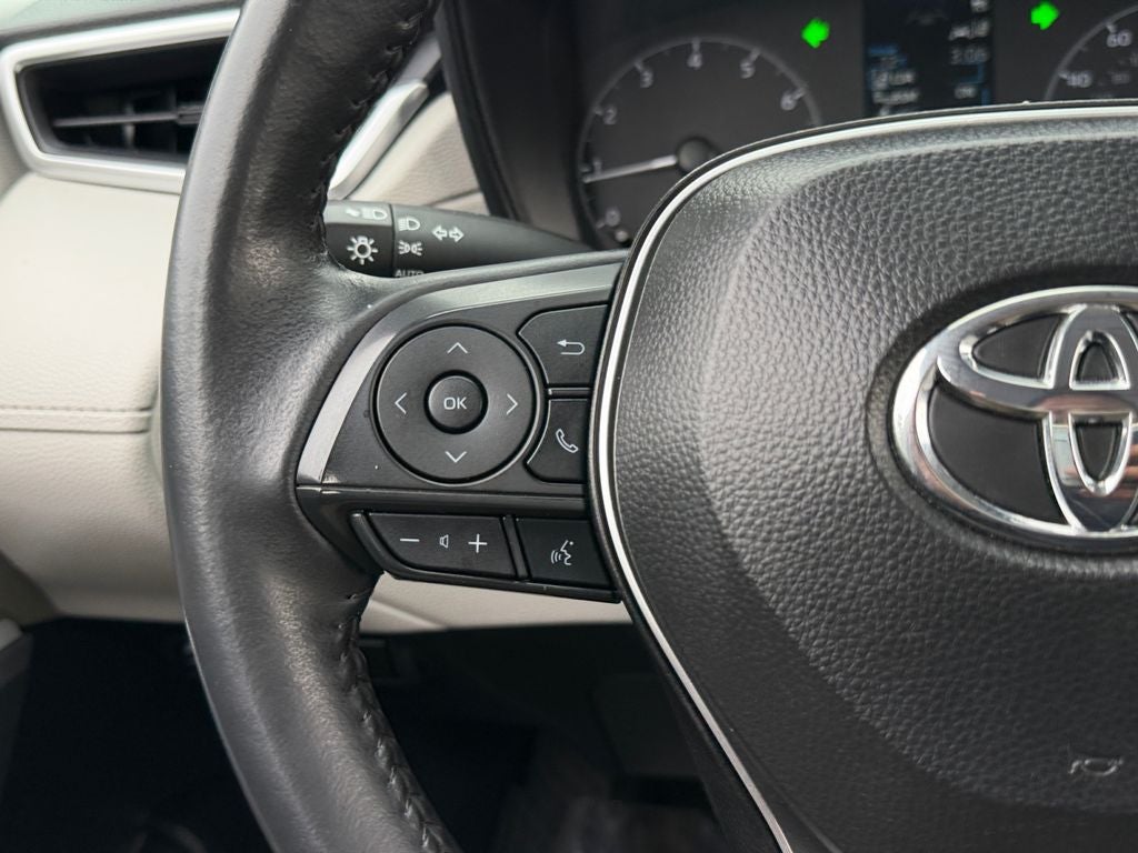 2024 Toyota Corolla Cross LE W/ SUNROOF!