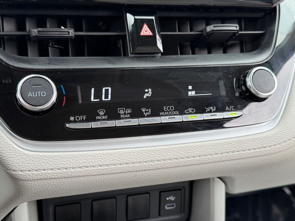 2024 Toyota Corolla Cross LE W/ SUNROOF!