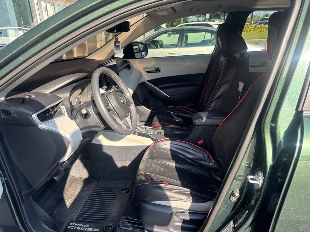 2024 Toyota Corolla Cross LE W/ SUNROOF!