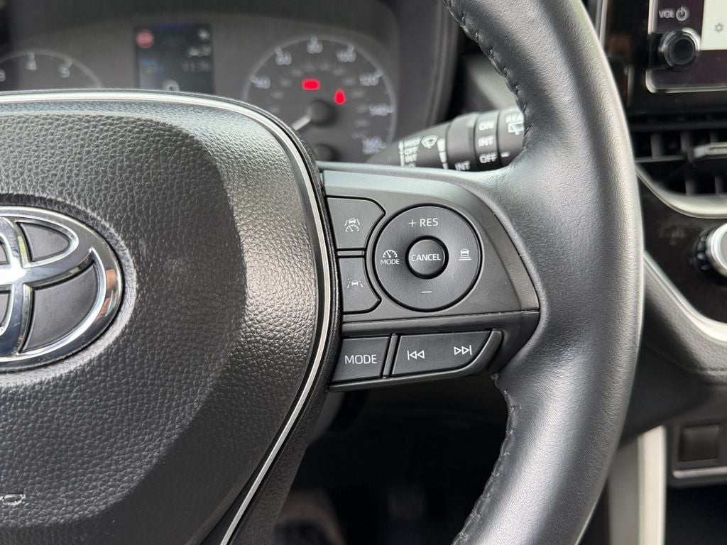 2025 Toyota Corolla Cross LE