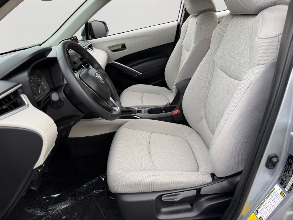 2025 Toyota Corolla Cross LE