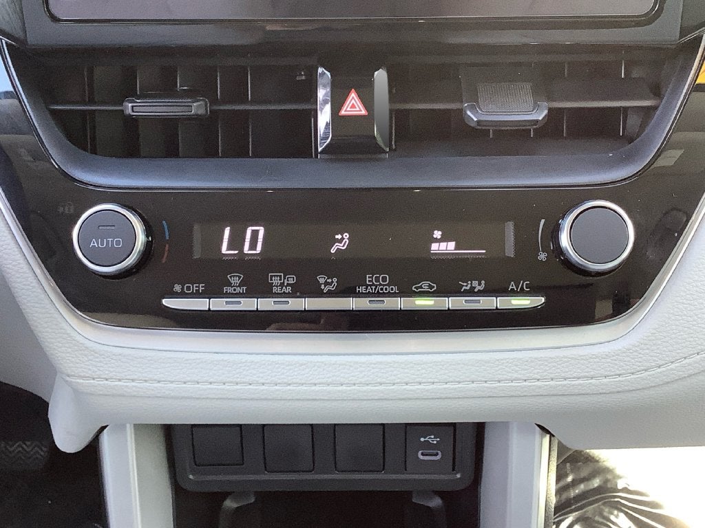 2025 Toyota Corolla Cross LE