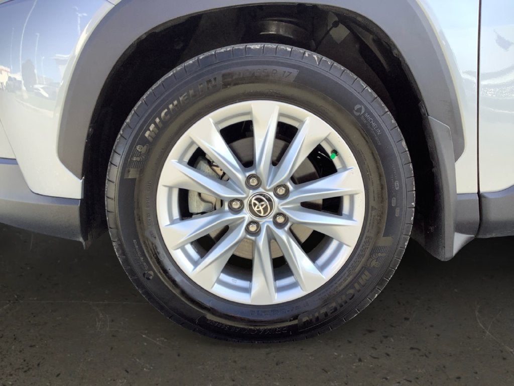 2025 Toyota Corolla Cross LE