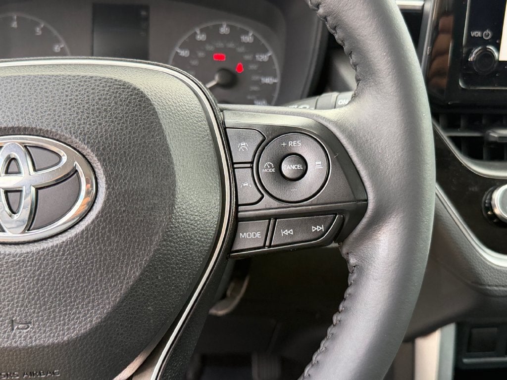 2023 Toyota Corolla Cross LE AWD!
