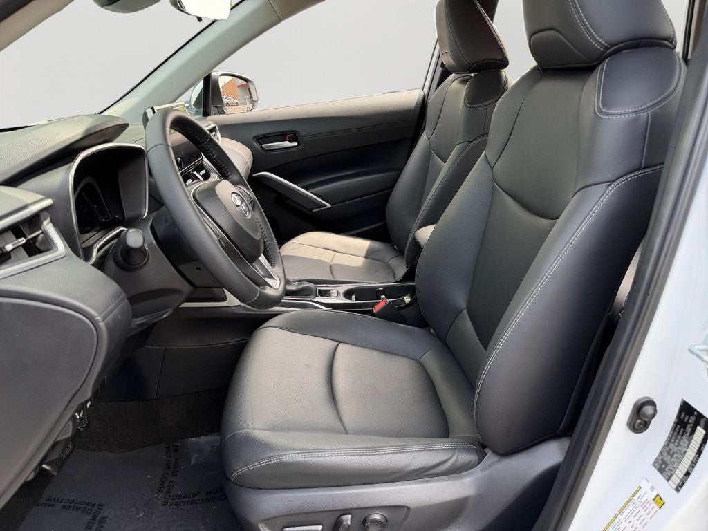 2024 Toyota Corolla Cross XLE
