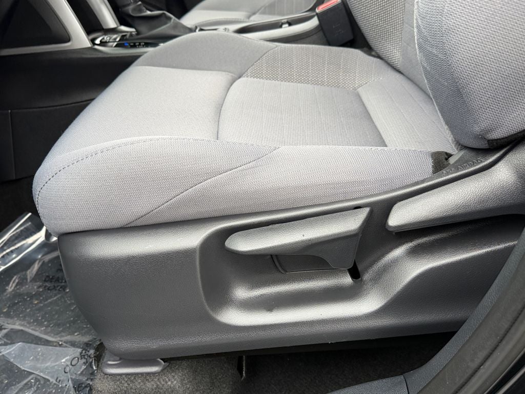 2023 Toyota Corolla Cross Hybrid SE Super Low Miles!