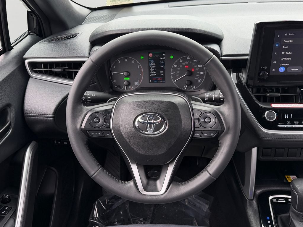 2023 Toyota Corolla Cross Hybrid SE Super Low Miles!