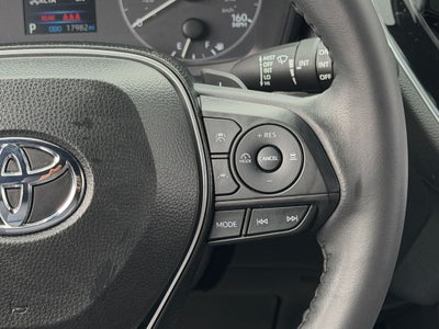 2023 Toyota Corolla Cross Hybrid SE Super Low Miles!