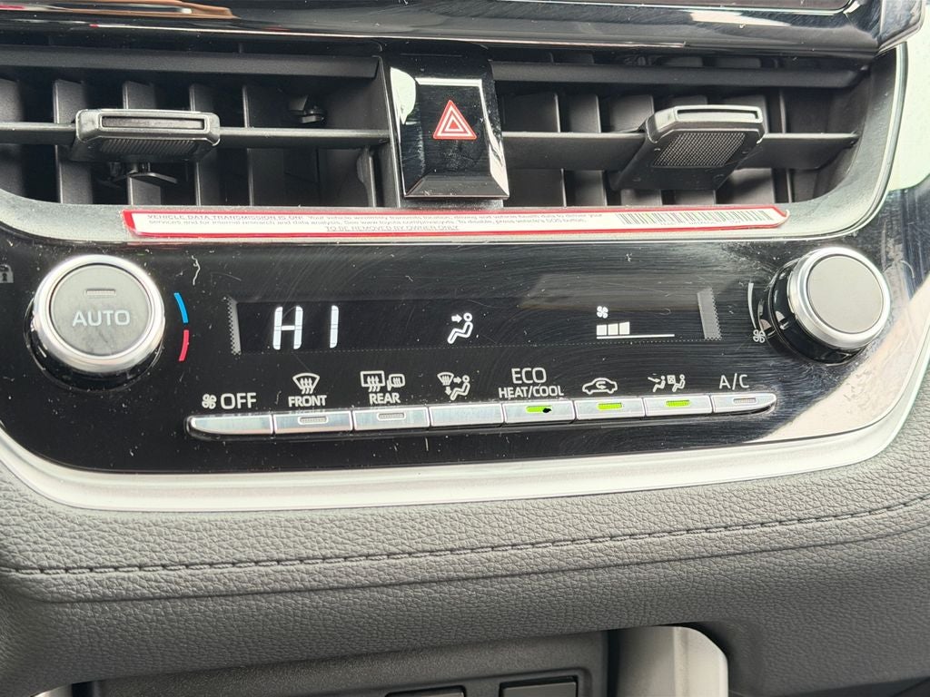 2023 Toyota Corolla Cross Hybrid SE Super Low Miles!