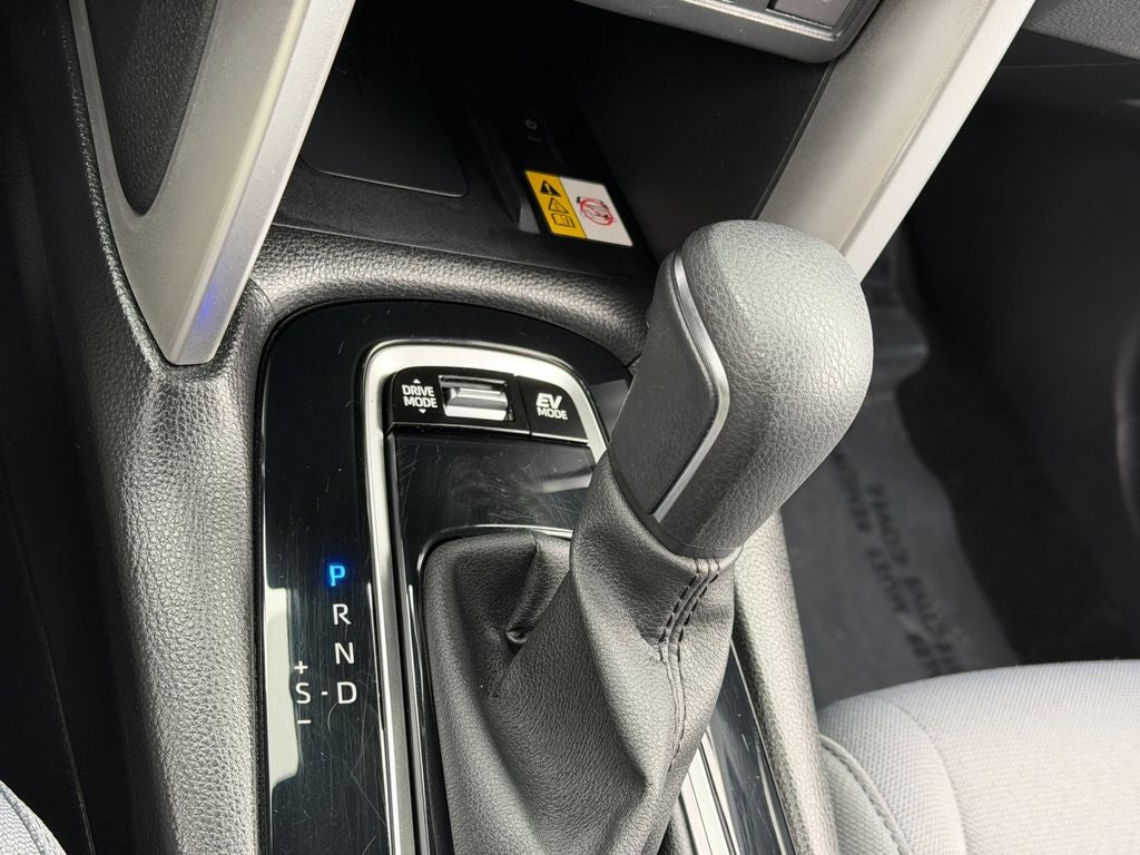2023 Toyota Corolla Cross Hybrid SE Super Low Miles!