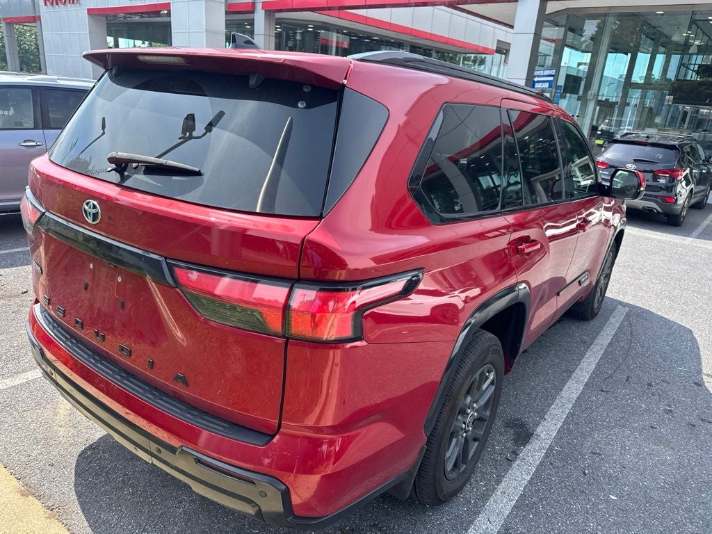 2023 Toyota Sequoia Platinum W/ REAR Entertainment system