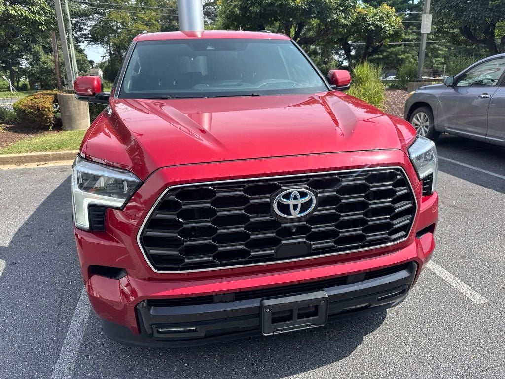 2023 Toyota Sequoia Platinum W/ REAR Entertainment system