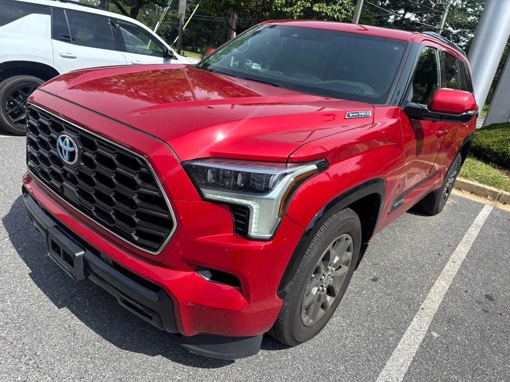 2023 Toyota Sequoia Platinum W/ REAR Entertainment system