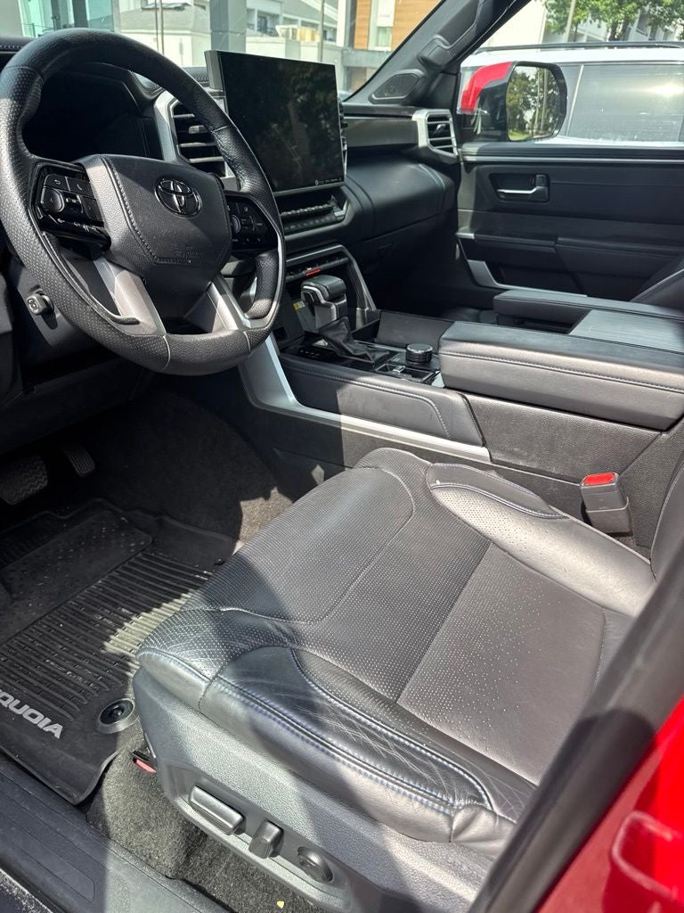 2023 Toyota Sequoia Platinum W/ REAR Entertainment system