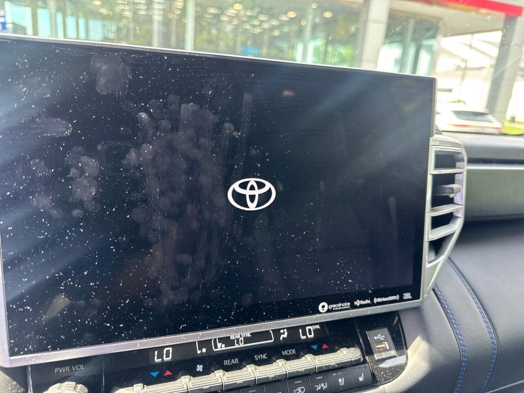 2023 Toyota Sequoia Platinum W/ REAR Entertainment system