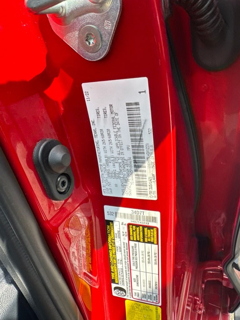 2023 Toyota Sequoia Platinum W/ REAR Entertainment system