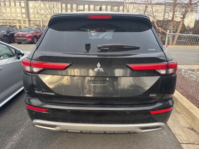 2022 Mitsubishi Outlander SEL Beautiful Brown Interior!