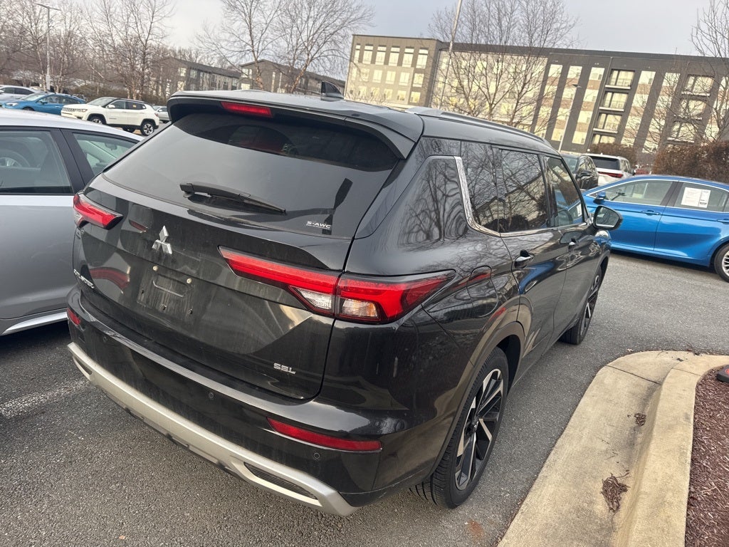 2022 Mitsubishi Outlander SEL Beautiful Brown Interior!