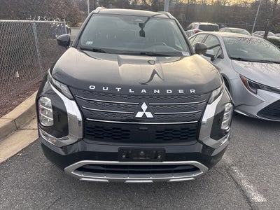 2022 Mitsubishi Outlander SEL Beautiful Brown Interior!