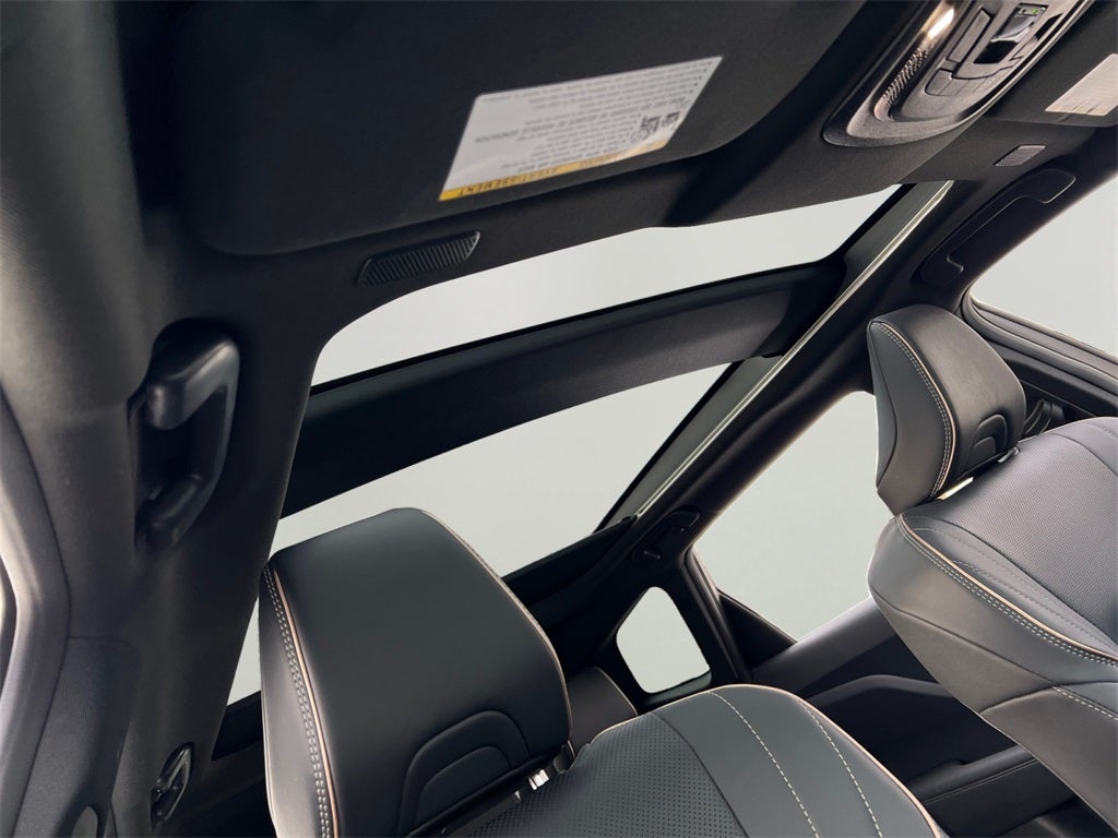 2025 Toyota Crown Signia Limited