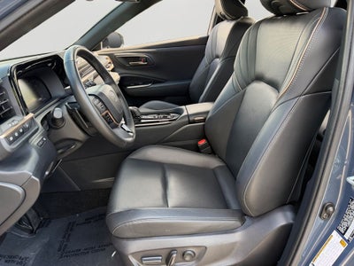 2025 Toyota Crown Signia XLE