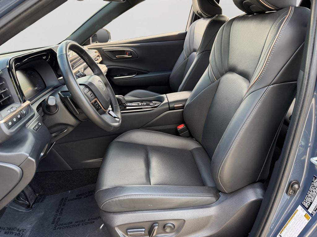 2025 Toyota Crown Signia XLE
