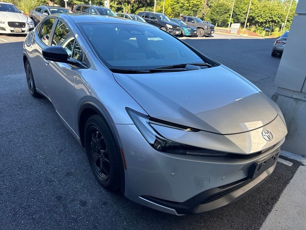 2025 Toyota Prius LE