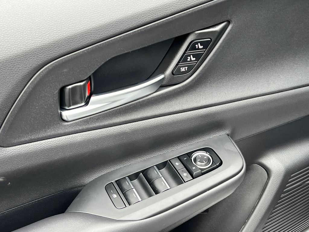 2025 Toyota Prius Plug-In Hybrid XSE Premium