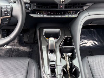 2025 Toyota Crown Platinum