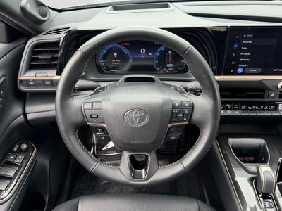2025 Toyota Crown Platinum