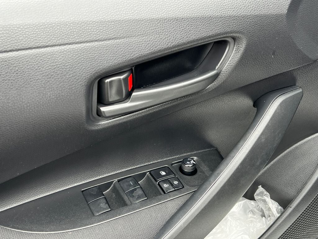 2022 Toyota Corolla LE Super Low Miles!