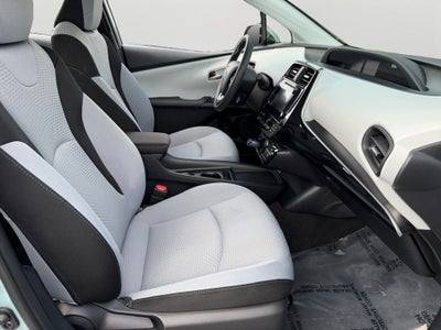 2019 Toyota Prius LE