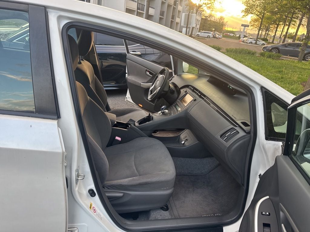 2010 Toyota Prius III