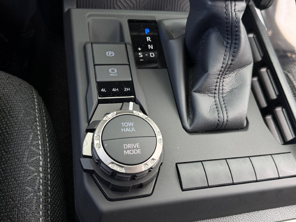 2026 Toyota 4Runner SR5 W/ 3RD SEATING!