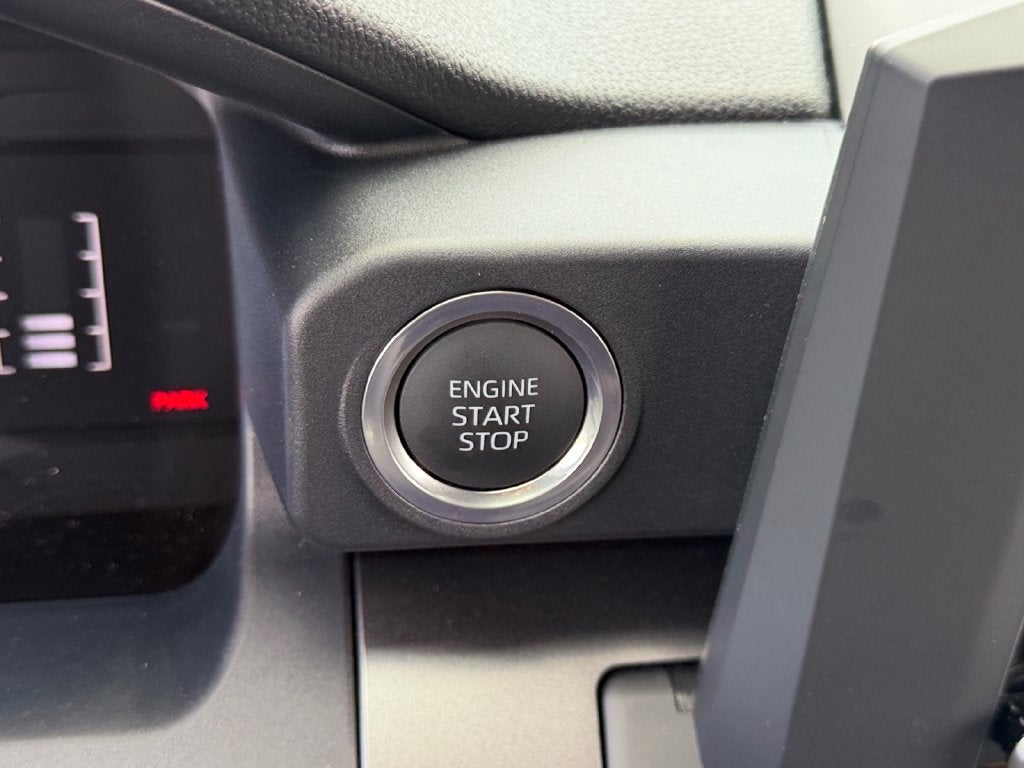 2026 Toyota 4Runner SR5 W/ 3RD SEATING!