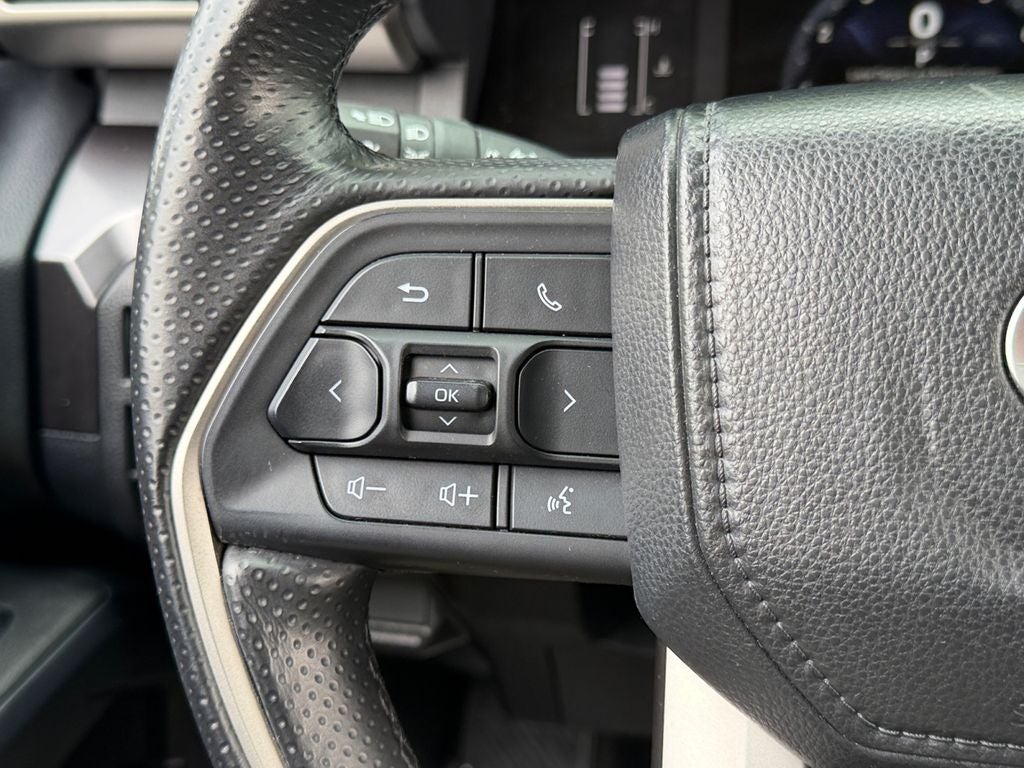 2025 Toyota 4Runner SR5 W/ 3RD ROW SEATING!