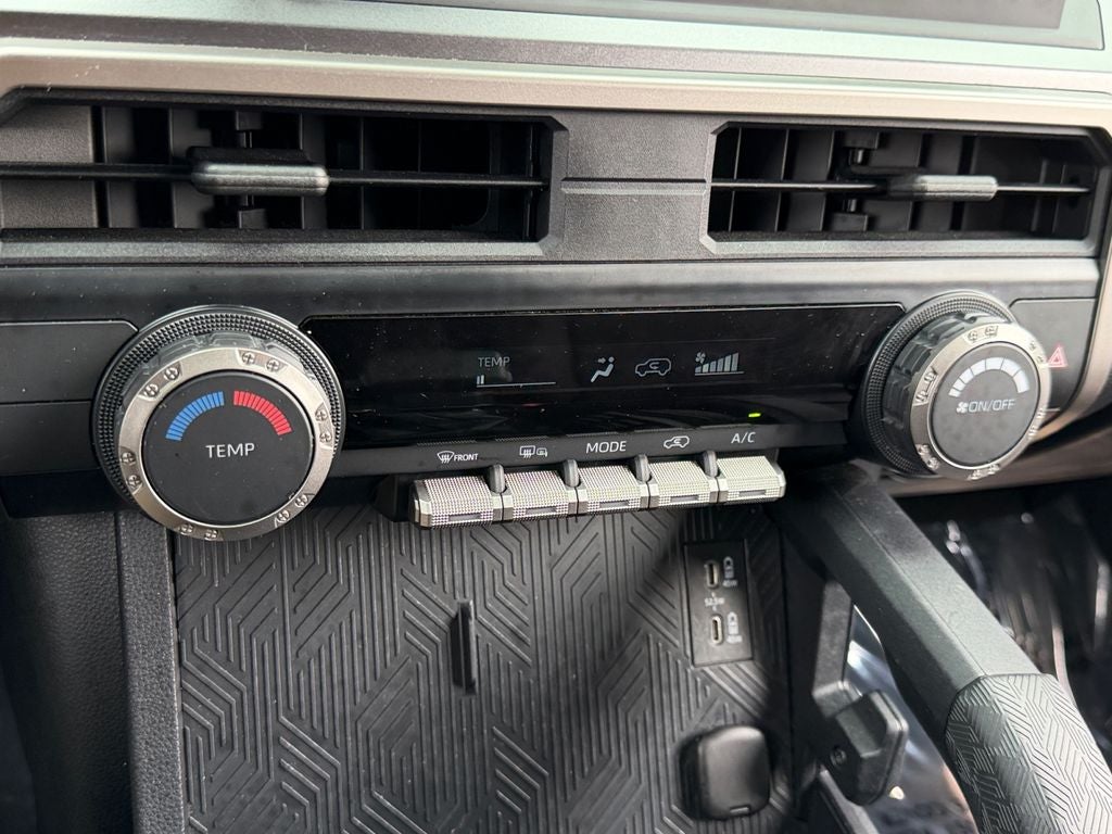 2025 Toyota 4Runner SR5 W/ 3RD ROW SEATING!