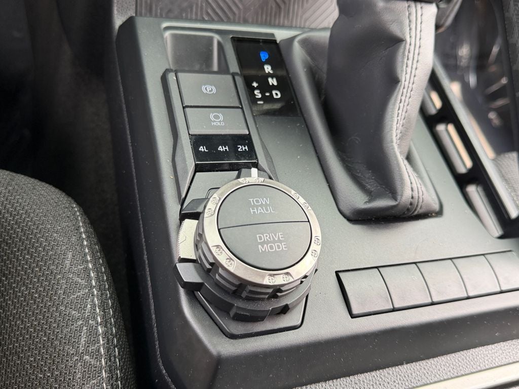 2025 Toyota 4Runner SR5 W/ 3RD ROW SEATING!