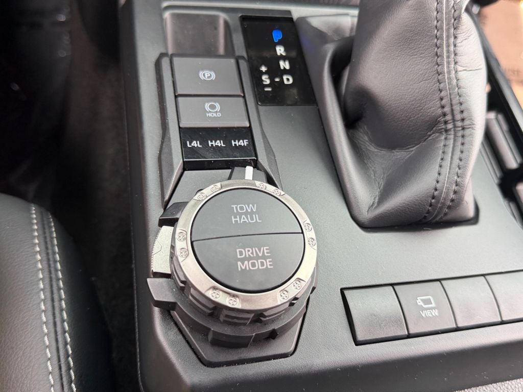 2026 Toyota 4Runner Limited W/ 3RD ROW!