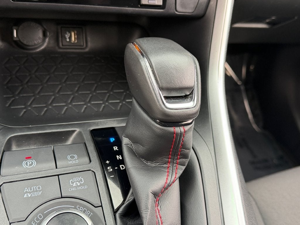 2025 Toyota RAV4 Plug-In Hybrid SE