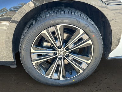 2024 Toyota bZ4X Limited Pearl White!