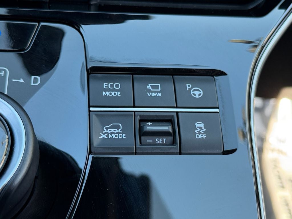 2024 Toyota bZ4X Limited